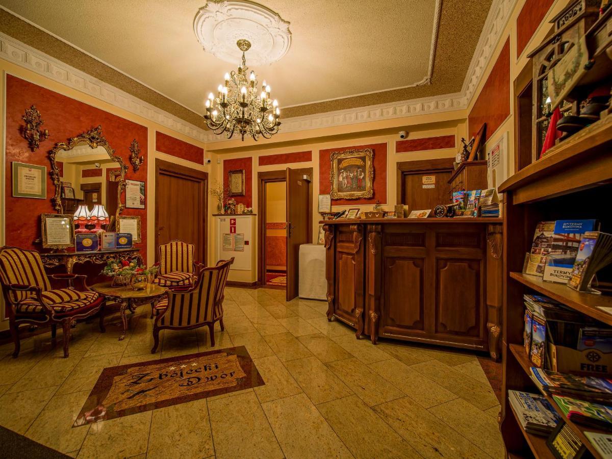 Pensjonat&Restauracja-Pizzeria Zbójecki Dwór - 15 minut pieszo do term, tel 604-865-566 Bukowina Tatrzańska Exterior foto